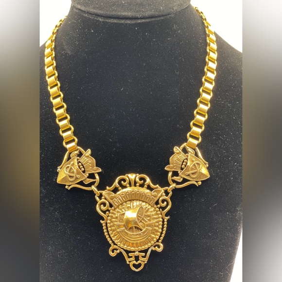 Coro RARE Matte Gold Tone Amulet Necklace Choker Bib Ornate Nautical Vintage - Picture 4 of 10